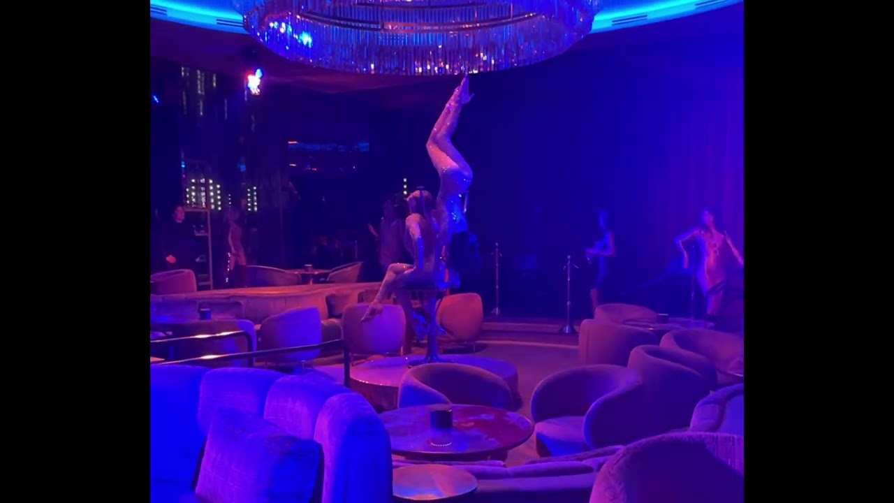 Gold Chair balance act performance in Las Vegas — video preview